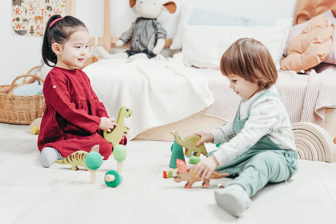 Giochi sociali per bambini: come aiutare i bambini a creare relazioni sane