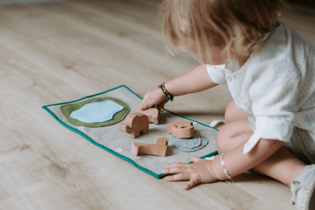 Giochi Montessori per stimolare il linguaggio