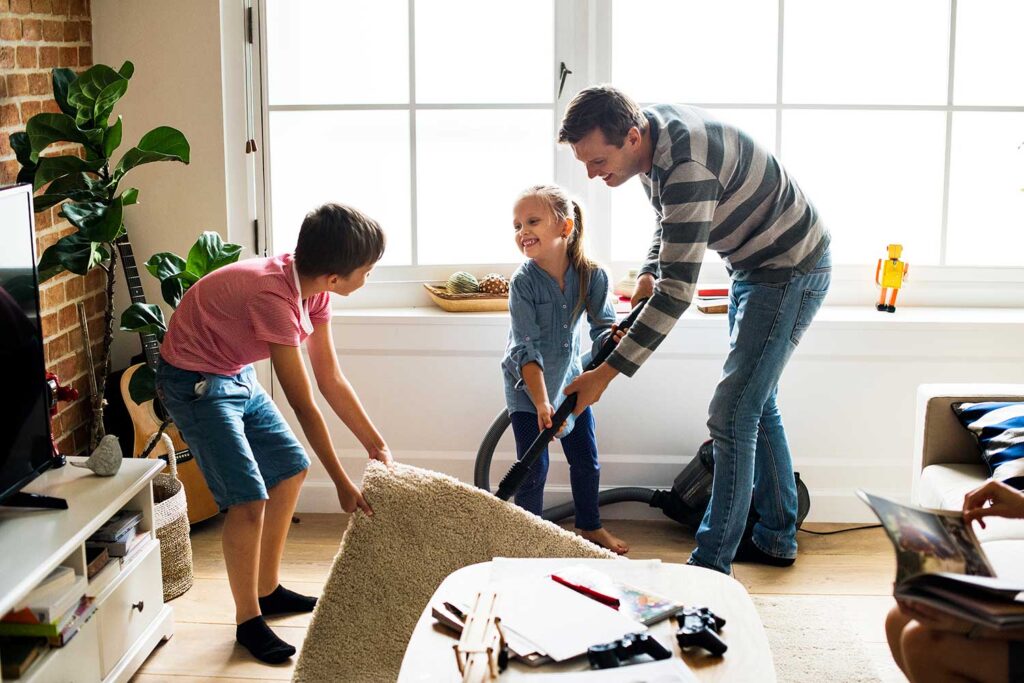 Bambini e lavori domestici. Come coinvolgere i bambini nelle faccende di casa
